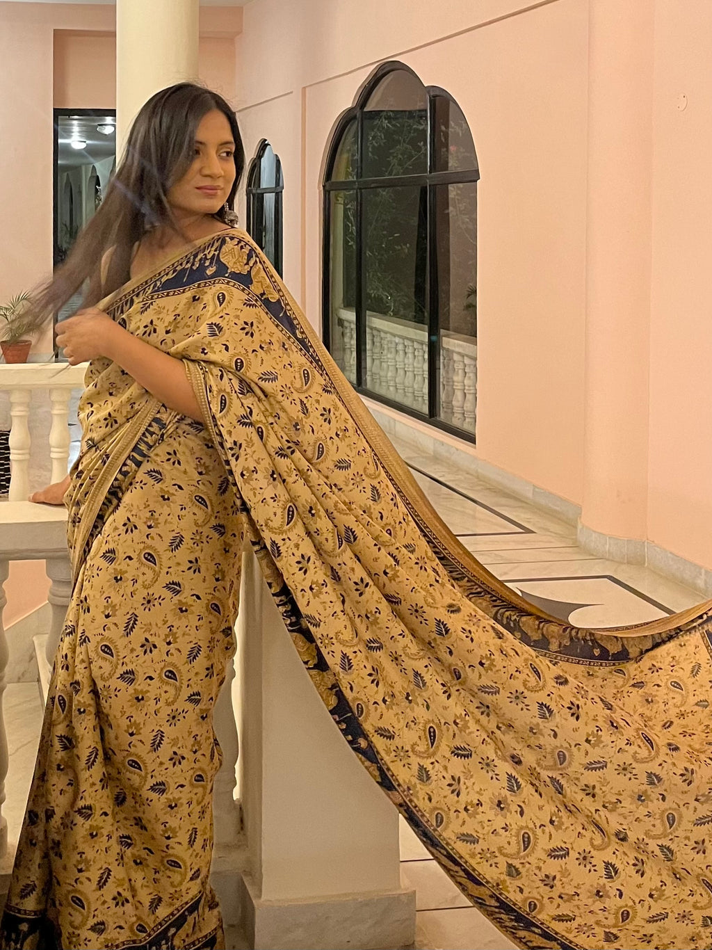 Sheesh Mahal – Ivory & Blue Printed Saree with Unstitched Blouse